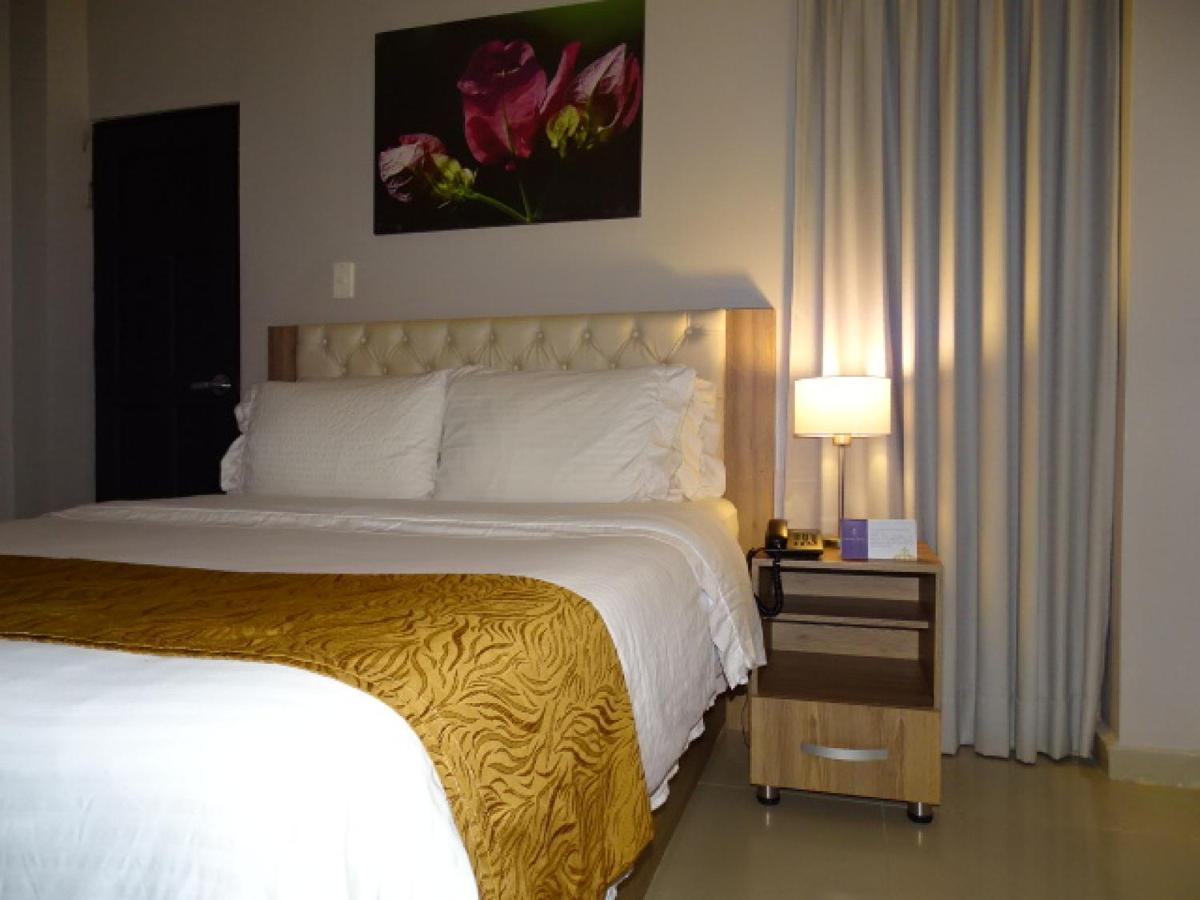 Hotel Prado Real Barranquilla  Buitenkant foto